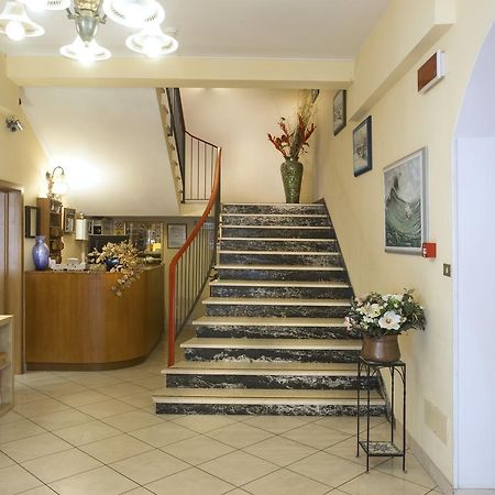 Fior Di Loto - Rimini Hotel Екстериор снимка